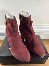 Diba Sleek Bootie Burgundy 9