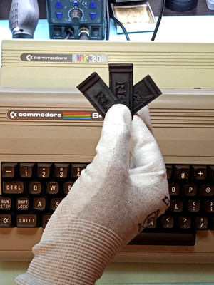   COMMODORE 64 C64 BREADBIN VIC 20 CASE SHELL HINGE TABS FIX HAKEN KAROSSERIE RLF  