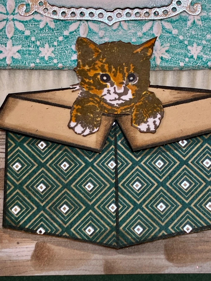 ПОЗДРАВЛЕНИЯ - новый котенок в коробке - ручной работы смешанные медиа карта на Ди - Изображение 3 из 4