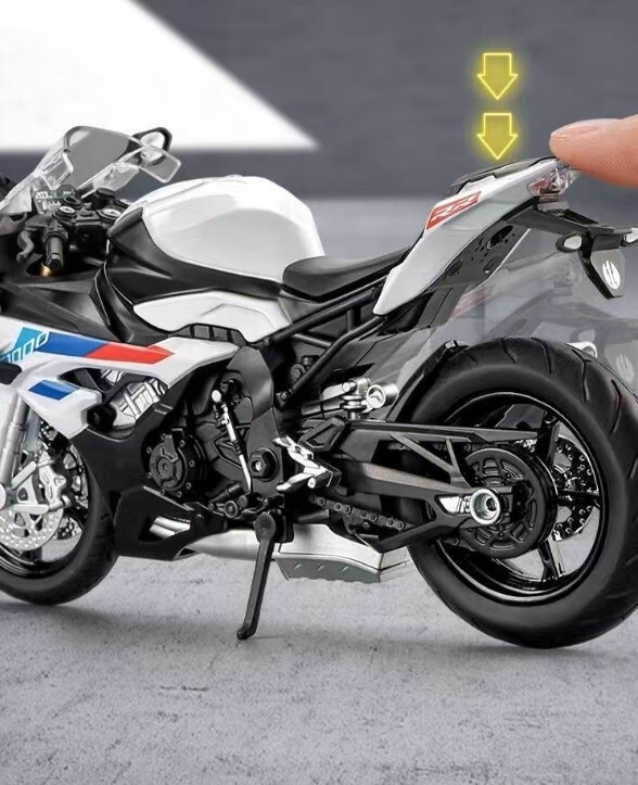 Automaxx 1:12 Scale 2009 BMW S1000RR Plastic Motorcycle Model Bike Toy Black