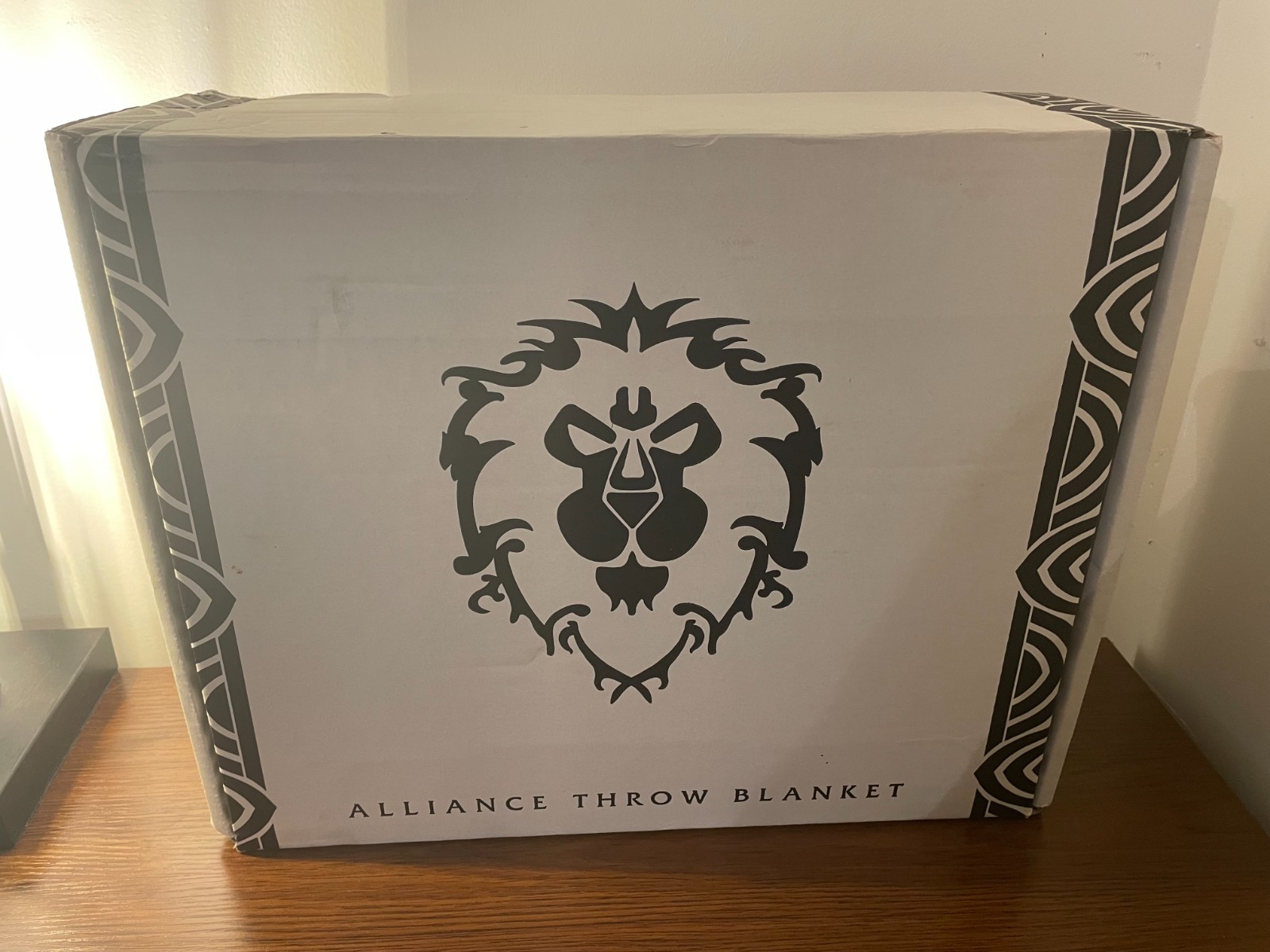 World Of Warcraft Alliance Throw Blanket Official Merchandise 60&Quot; X 84&Quot; New Nib!