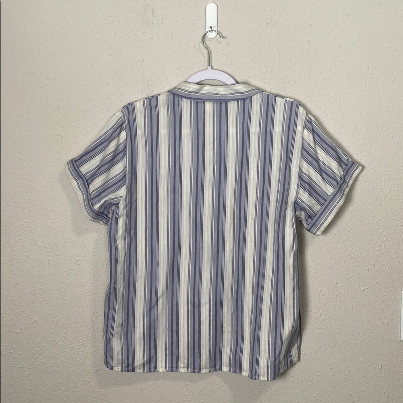 Universal Thread Striped Button Front Shirt Beach… - image 7