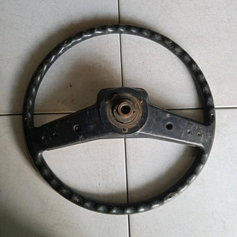 Steering Wheel OEM ISUZU Faster KB Pickup 1980-88 Chevrolet LUV Holden Rodeo - Image 2 of 4