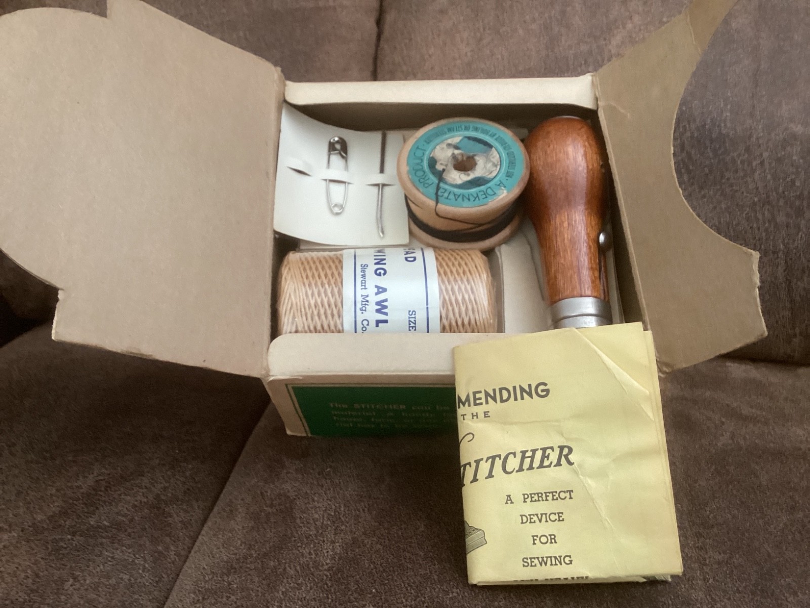 SPEEDY STITCHER SEWING AWL KIT