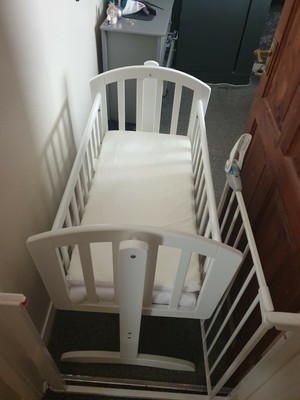 obaby sophie swinging crib mattress