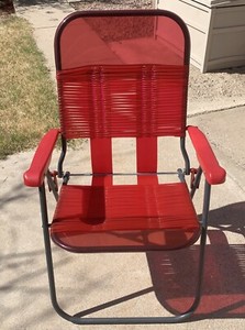 Folding-Lawn-Arm-Chair-Red-Vinyl-Plastic-Tube-Webbing-Metal-Frame-Retro-Style