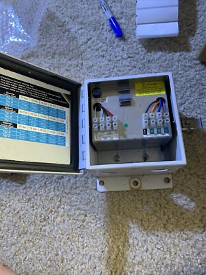 Pelco WCS1-4 NEMA Type 4X  Surveillance Camera Waterproof Power Supply See Pics
