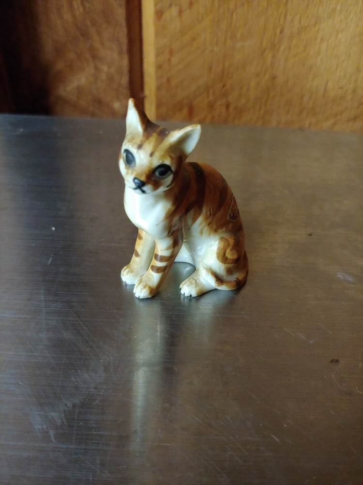 Vintage Bone China Cat Figurine Shiken Japan