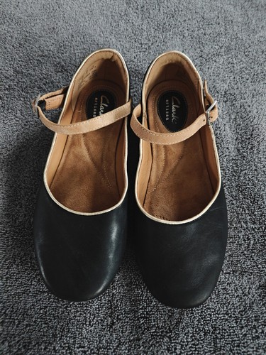 CLARKS Artisan 26106099 Black Leather Flats Size 6.5 / 37 EU - Excellent - Picture 2 of 6