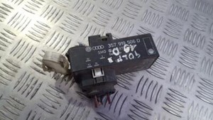 357919506d Lüfter Steuergerät Relais  Volkswagen Golf DE341410-99