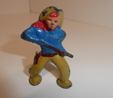 VTG BARCLAY METAL LEAD TOY PODFOOT POD FOOT COWBOY WITH RIFLE 2 1/2" 