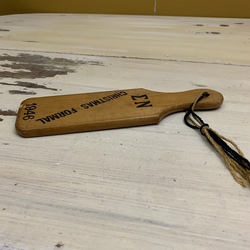 SIGMA NU: De colección 1946 Navidad Formal Columbia College Nueva York Wood Pledge Paddle - Imagen 5 de 11