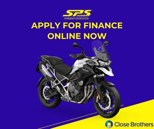 Kawasaki Z900 2122 miles from new showroom condition naked sports - Picture 2 of 16