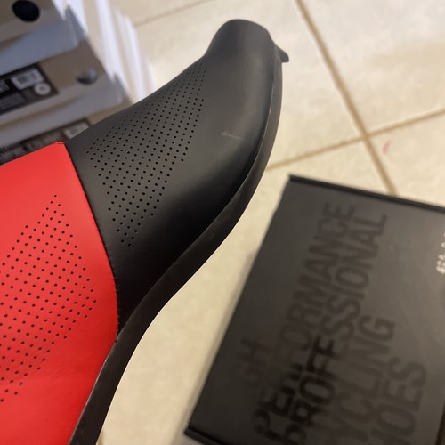 Fizik R3 Aria Road Cycling Shoes - Black / Red - EU 39 / US 6.75 - Picture 7 of 9