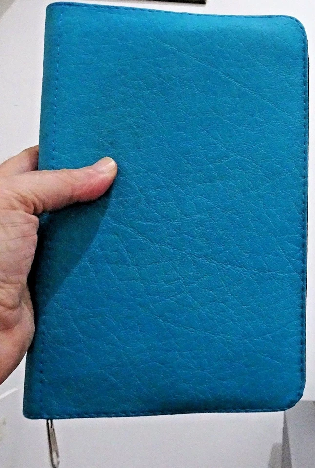 Biblia RV60 con forro azul, concordancia y mapas. Letra mediana ESPAÑOL - Imagen 2 de 4