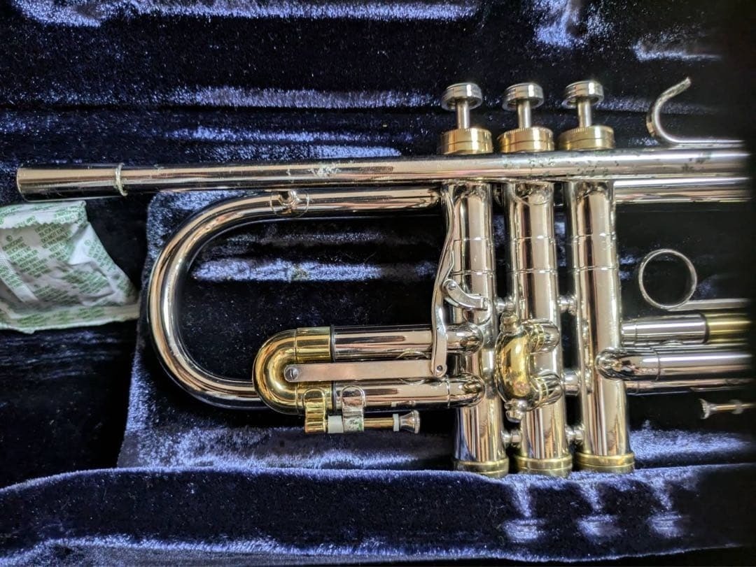 C.G.Conn Connstellation Trumpet Used with Hard Case | eBay