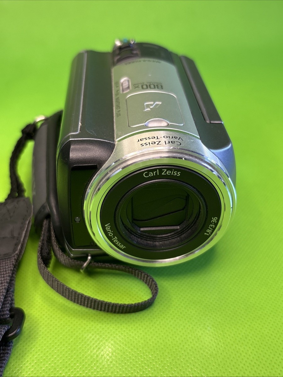 Sony Handycam DCR-SR80 Camcorder 60GB Video Camera w/ Station +