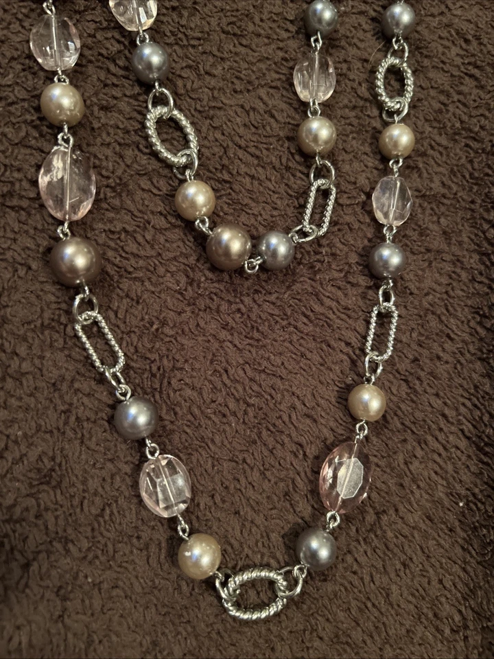 Colar de contas de pérolas falsas Premier - Imagem 2 de 3