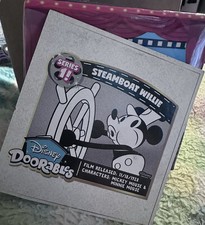 Disney Doorables Movie Moments Minnie  Mickey Steamboat Ultra Rare Series 1 HTF