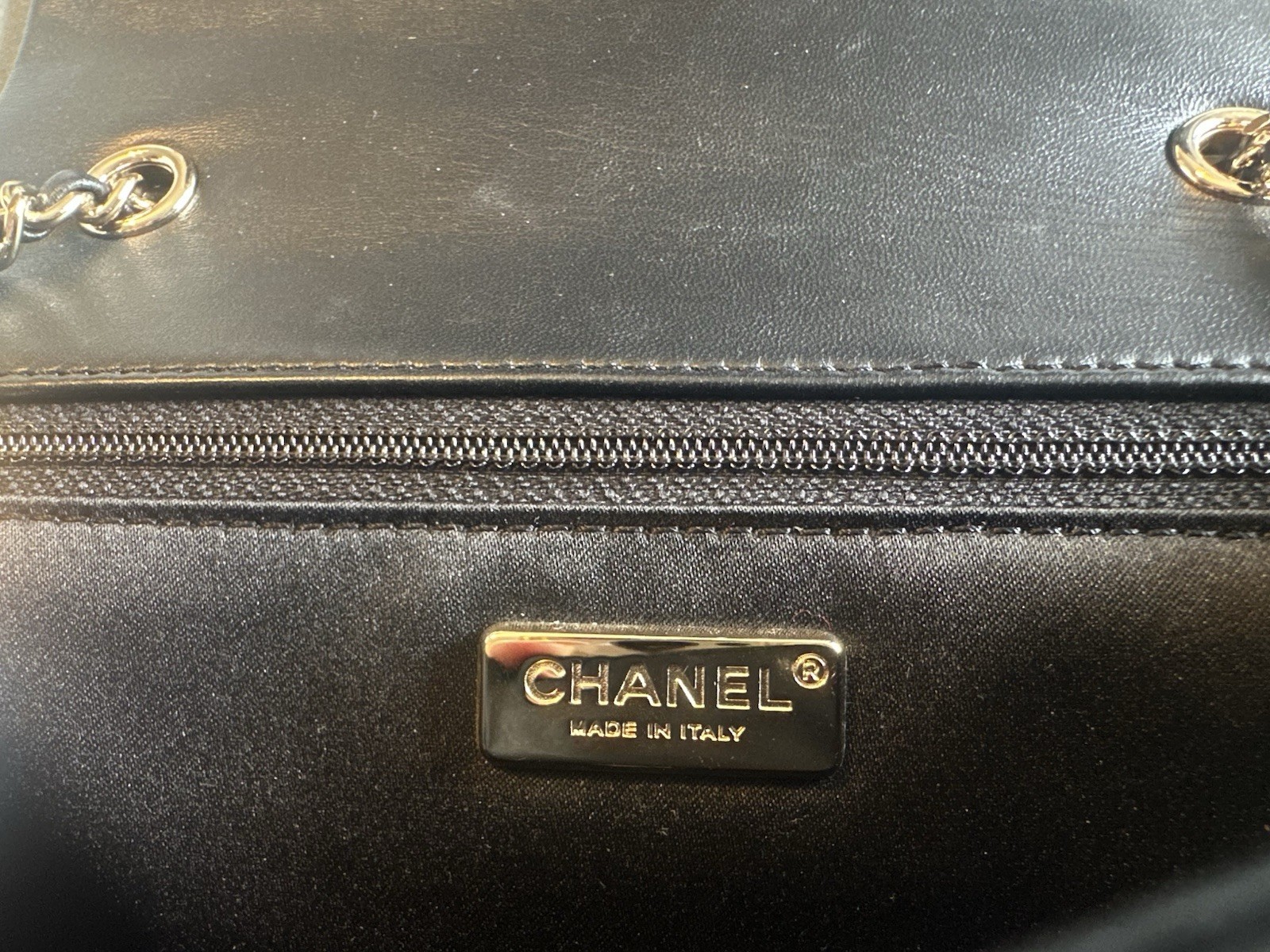 Chanel 19s Spring/Summer Pearl Mini Flap - RARE & COLLECTORS ITEM, Full Set image 9