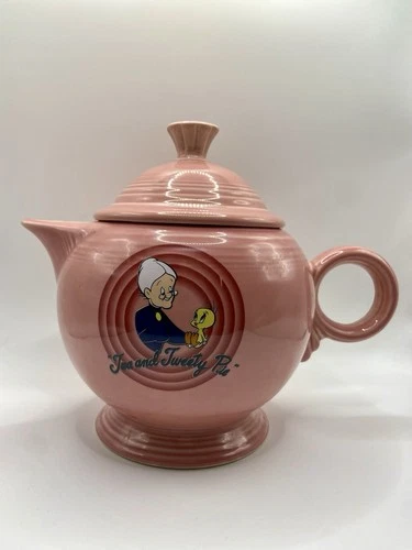 Fiestaware Looney Tunes vtg 1994 Tweety Bird TEAPOT rose peony tea & pie granny