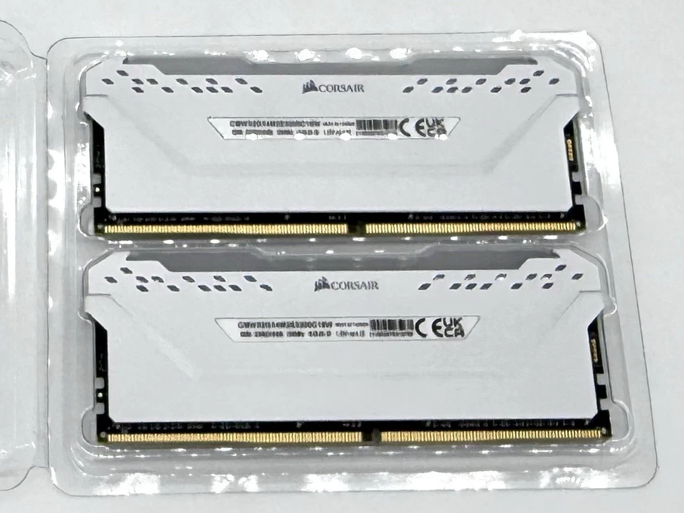 Corsair Vengeance RGB Pro 32 GB 2 x 16 GB DDR4-3200 PC4-25600 Doble Canal Blanco Foto 4 de 4