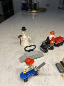 Lego City 2010 Advent Calendar (2824) Rare Santa Not Compete Only Partial Set