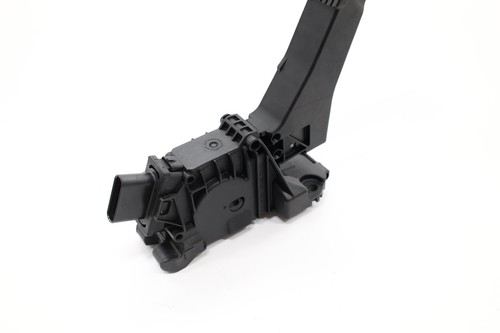 2020 - 2025 MERCEDES GLB250 X247 ACCELERATOR GAS PEDAL MODULE OEM A1773001800 - Picture 7 of 13