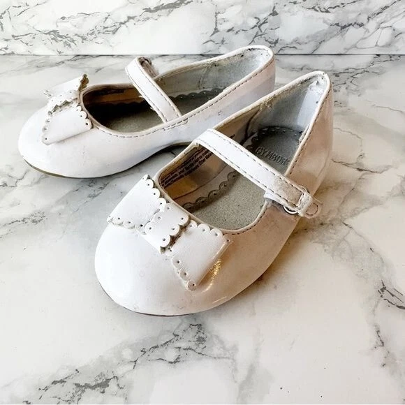 Girls white dress shoes size 5 2025