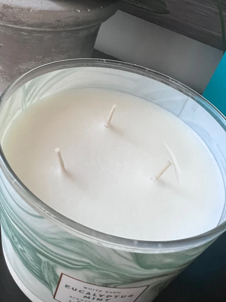 BBW EUCALYPTUS MINT Candle Bath And Body Works - Image 2 of 4