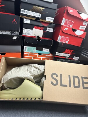Yeezy Slide Resin NEW IN BOX with tags, UK UK