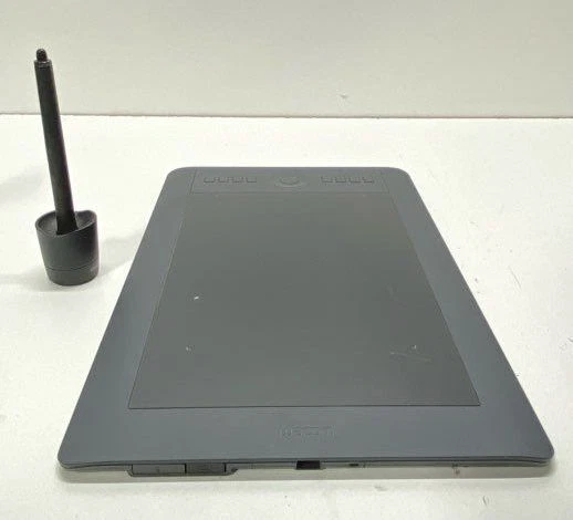Графический планшет Wacom Intuos Pro PTH-651K с ручкой - Изображение 2 из 4