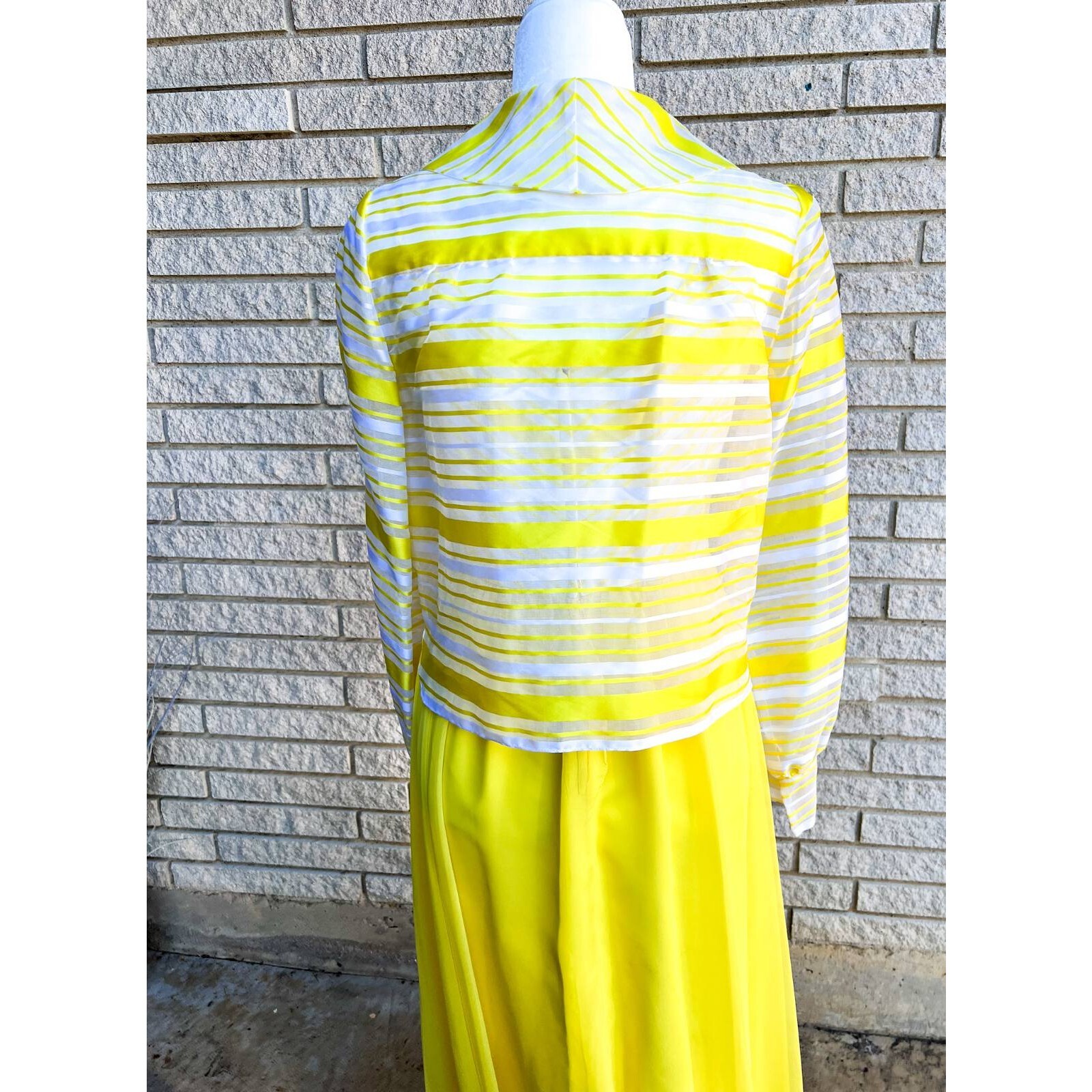Vintage Montaldos Dress and Jacket Set 1970s Yell… - image 6