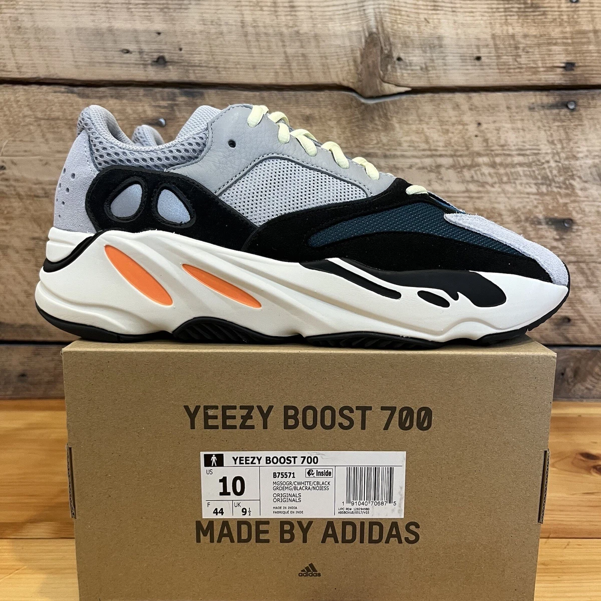 Yeezy boost shop 700 tts