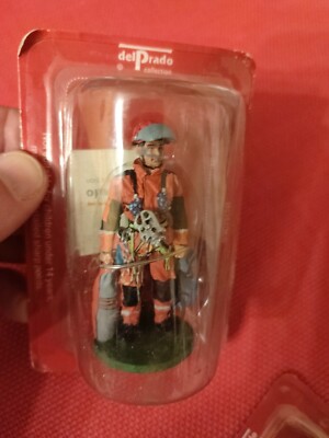 FIGURES BOMBEROS/POMPIER/FIRE Del Prado/2003  COBRA 1:32 PLOMO 9/9