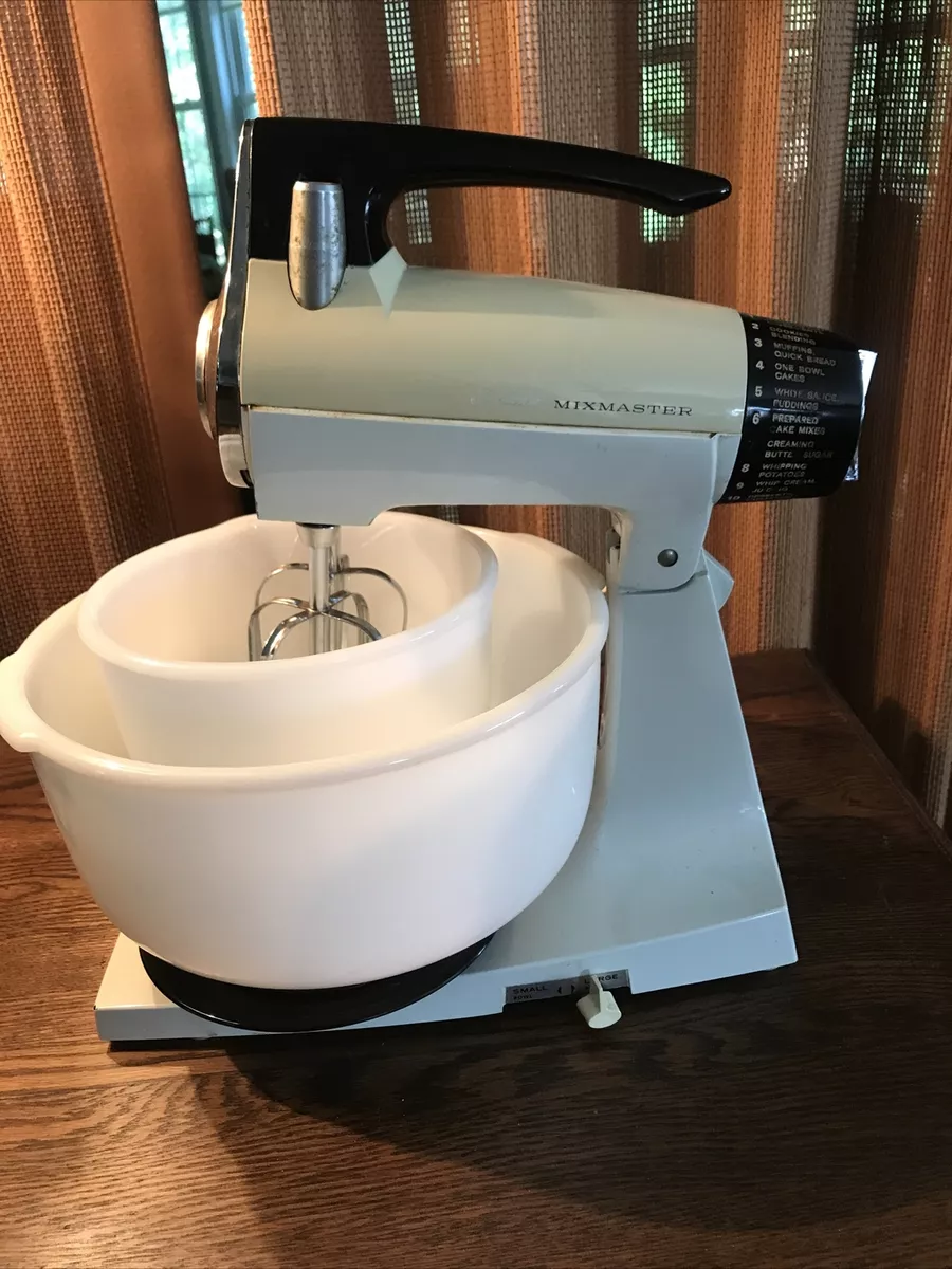 Sold at Auction: VINTAGE SUNBEAM MIXMASTER STAND MIXER W/ 2-BOWLS