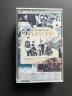 The Beatles Anthology Vol 1  ( 2 Cassette Tapes ) EXCELLENT - PLAY TESTED