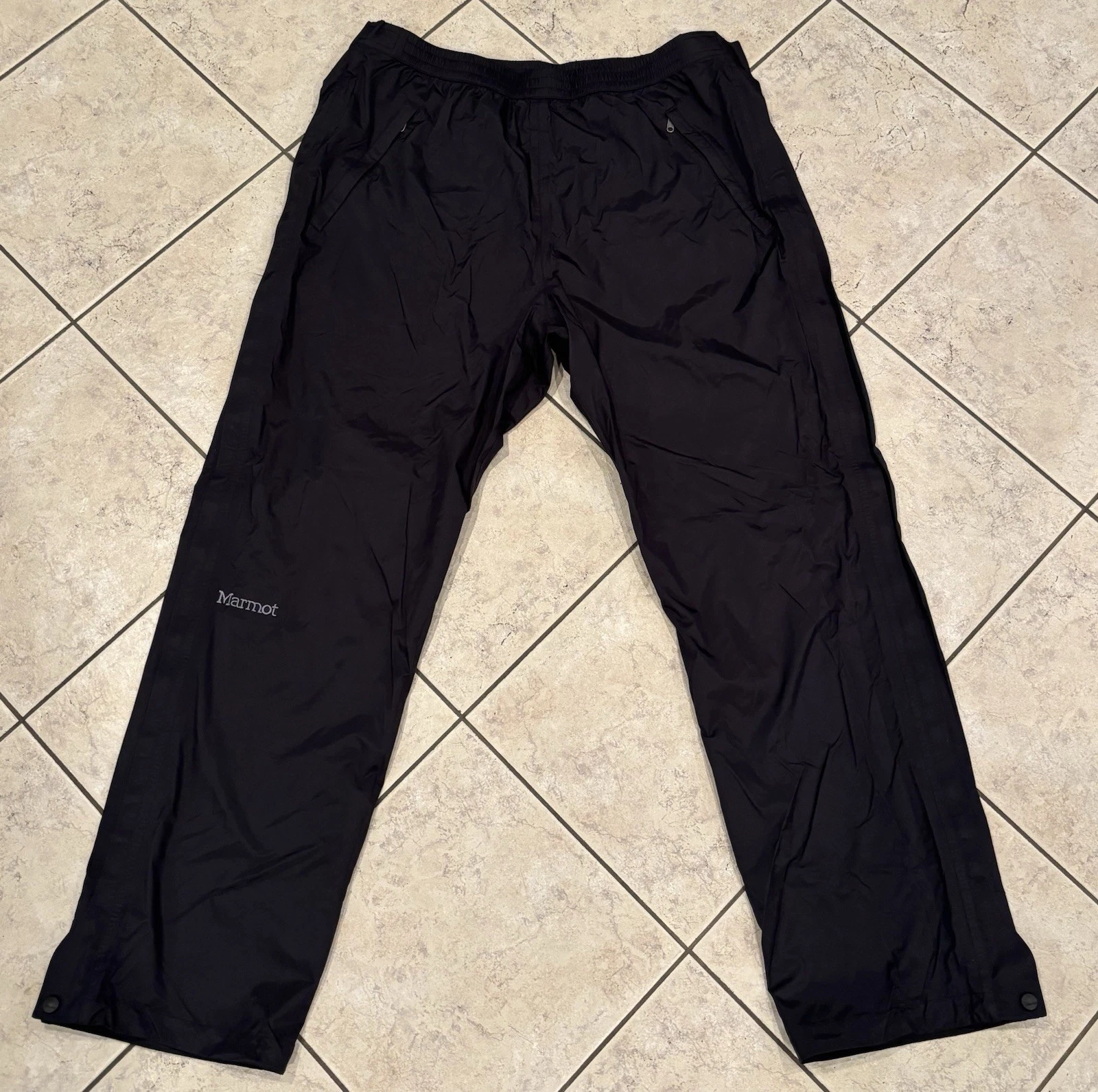 Marmot Precip Pants Men’s XL Short Waterproof Breathable Full Zip Hiking Outdoor
Opens in a new wind