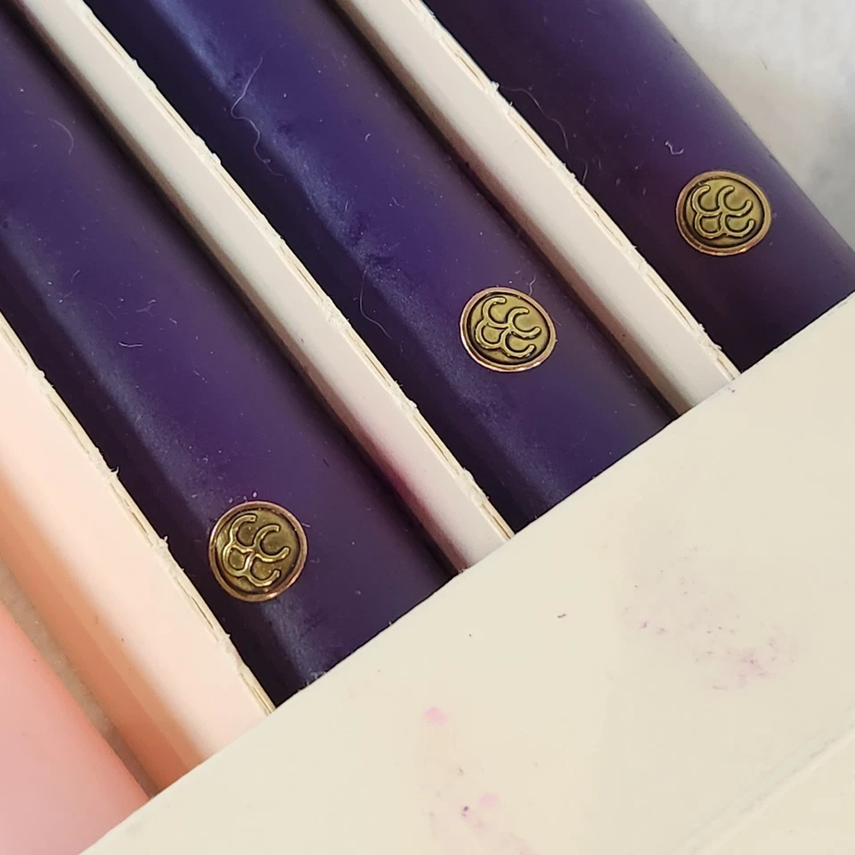 De Colección Colonial Candle of Cape Cod 4 ADVENT Handipt 10” EE. UU. Navidad 3 Prpl/1 Rosa Foto 4 de 4