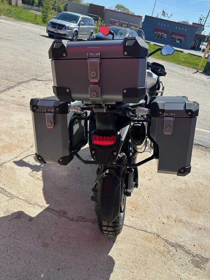 2023 Triumph Tiger  - Image 4 of 4