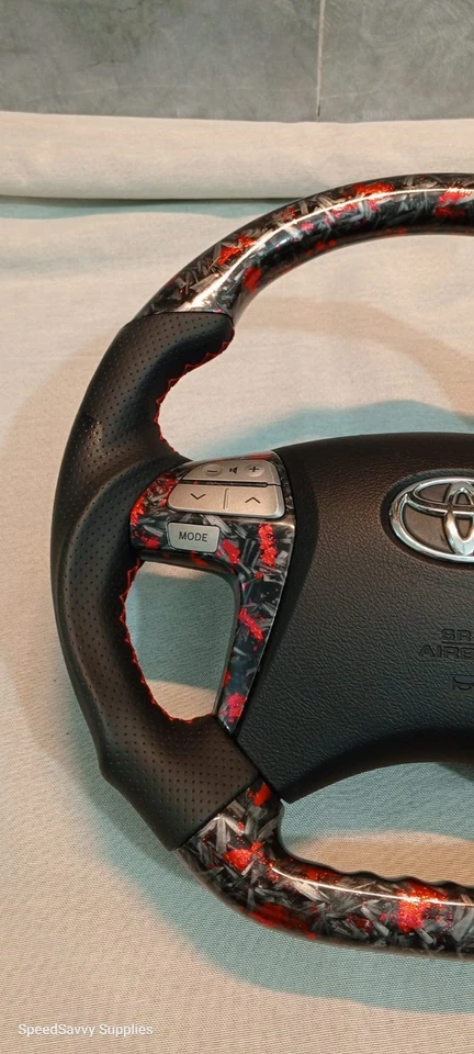 Volante de carbono forjado Toyota Hydrodip escamas rojas - Camry Corolla Vigo Foto 4 de 4