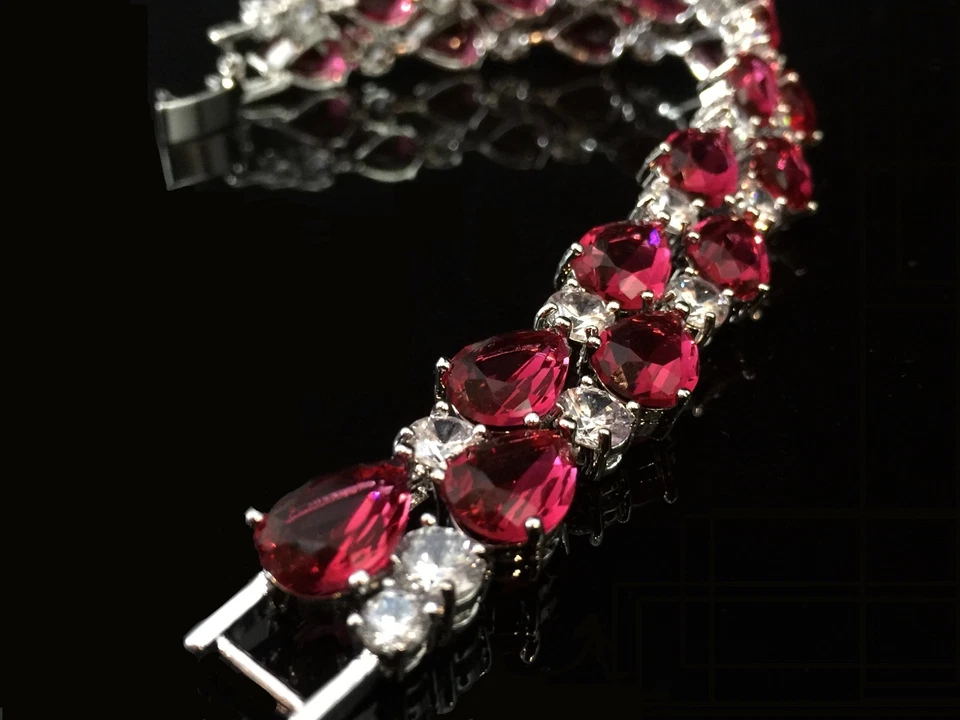 Brazalete Tenis Piedras Preciosas Granate Rojo Laboratorio Lleno Oro Blanco 18k Regalo San Valentín Foto 4 de 4
