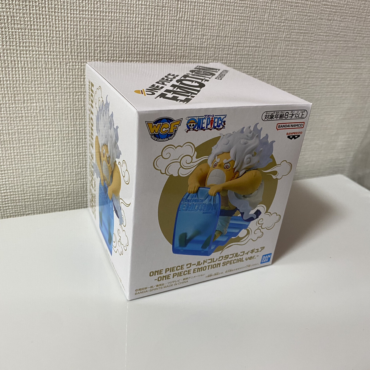 ONE PIECE EMOTION World Collectible Figure & Promotion Card 