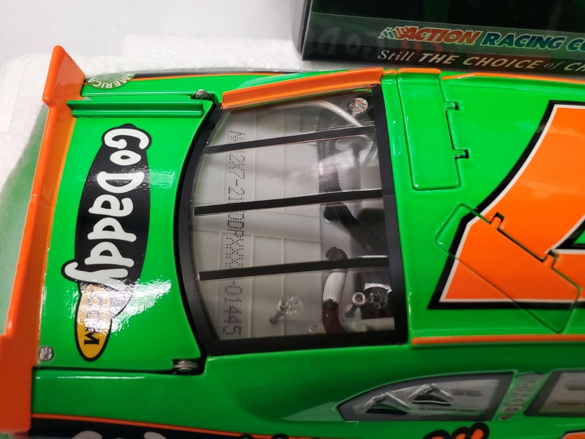 Danica Patrick NASCAR GoDaddy ミニカー 2015年 DANICA PATRICK 2015 GODADDY 1/24 ACTION
