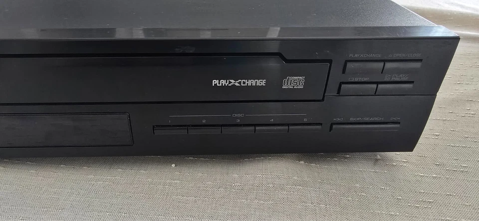 Yamaha CDC-501 5-Disc CD Changer - Tested & Working - Auto Play & Skip - Image 3 of 4