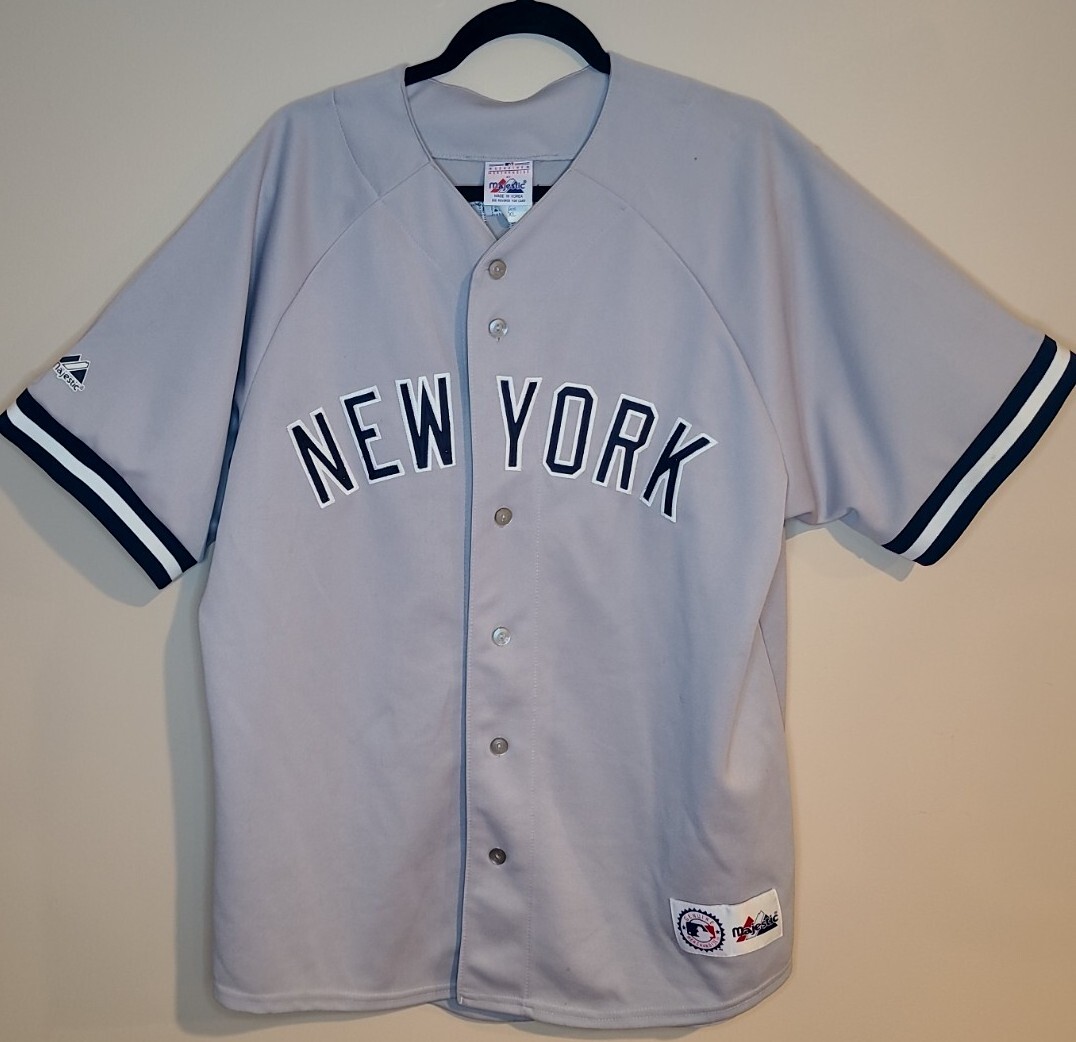 New York Yankees Derek Jeter Jersey Size XL Majestic Authentic #2