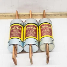 (3) COOPER BUSSMANN 225 AMP LOW-PEAK DUAL-ELEMENT TIME-DELAY FUSES LPN-RK-225SP