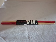 Vic Firth American Classic Vic Grip Hickory Drumsticks 7A Nylon