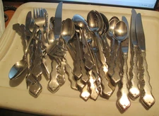 LOT OF 38 Oneida VALERIE Stainless Flatware Distinction Deluxe Fork Spoon KNIFE