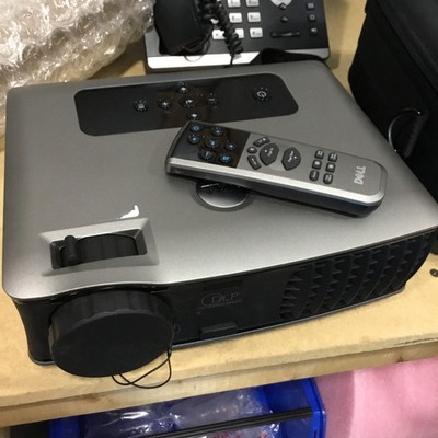 Dell 2400MP DLP Projector w/ Remote & Carrying Case
